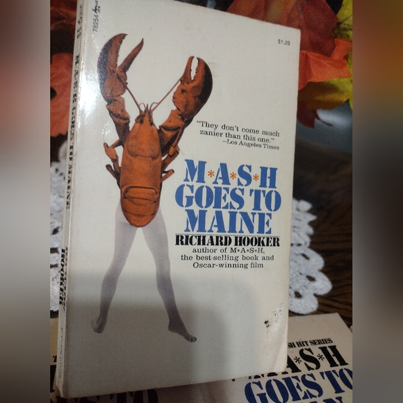 Seven "M*A*S*H" TV Show Books by Richard Hooker & William Butterworth Pre-owned - Picture 8 of 13